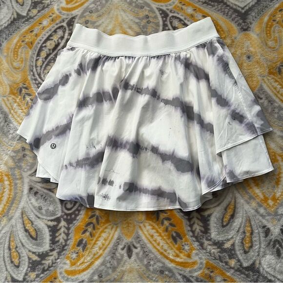 Lululemon court rival skirt size 8 - Picture 2 of 4